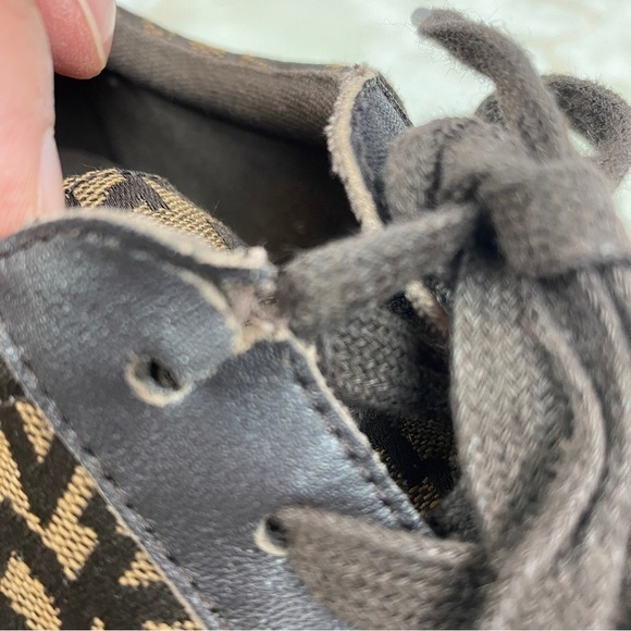 DKNY Brown Court Sneakers Size 8 - Picture 7 of 9